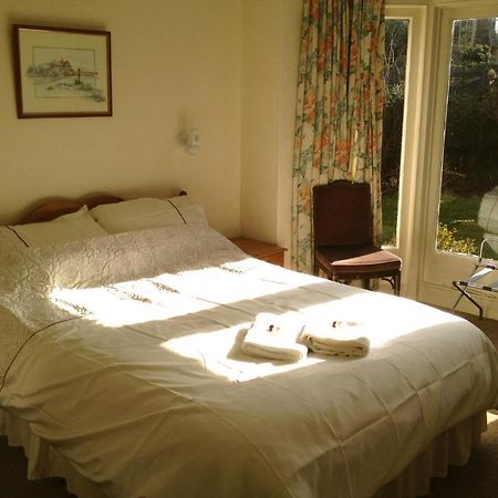 Awentsbury Hotel Near Birmingham University 객실 사진