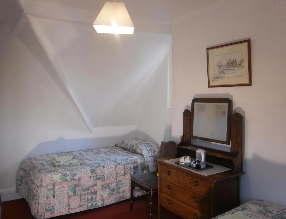 Awentsbury Hotel Near Birmingham University 객실 사진